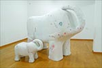 [COLINNE`S DREAM]   2005
polyester foam , cotton thread, ceramic, 200x200x100cm
Galleria Bruna Soletti, Italy
